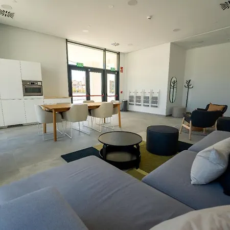 Holiday home Skyline 3 Pool & Pk Free *