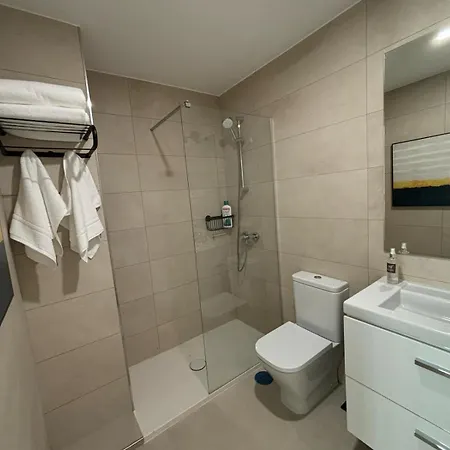 Skyline 3 Pool & Pk Free Holiday home